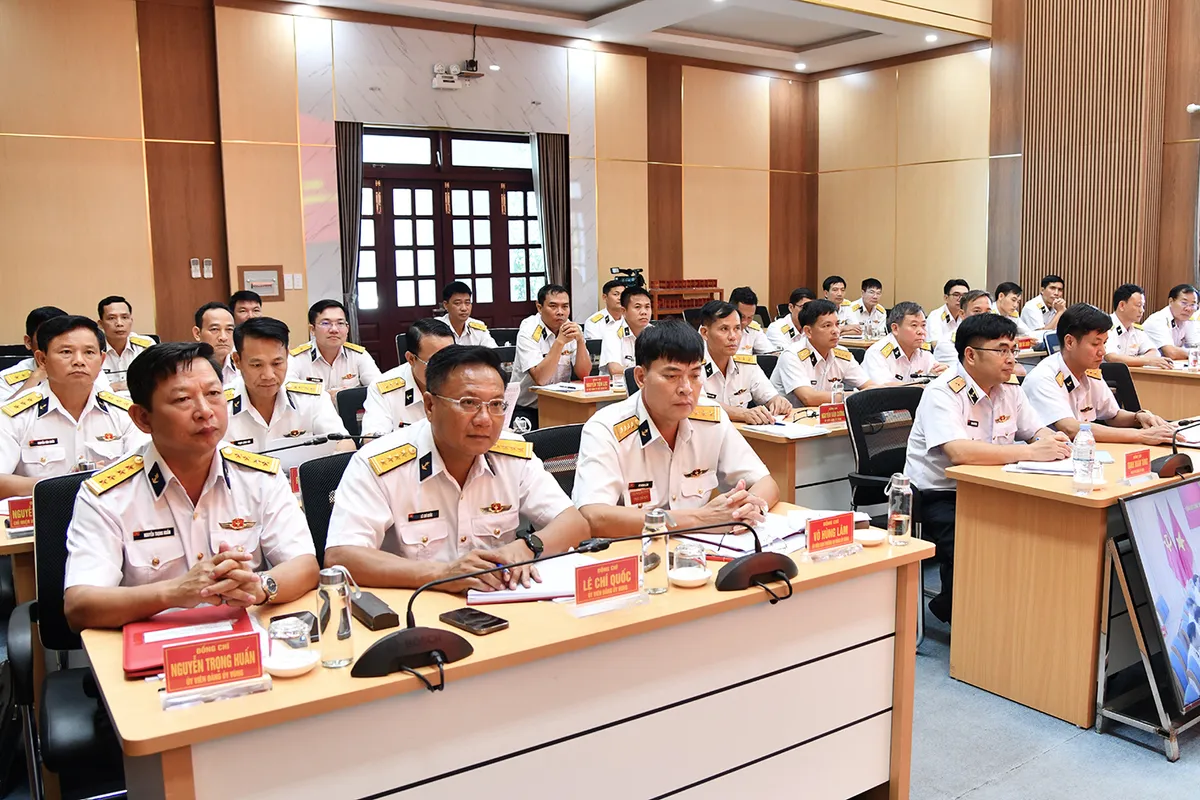 Vùng 5 Hải quân bám sát thực tiễn từ phong trào học tập và làm theo Bác - Ảnh 2.