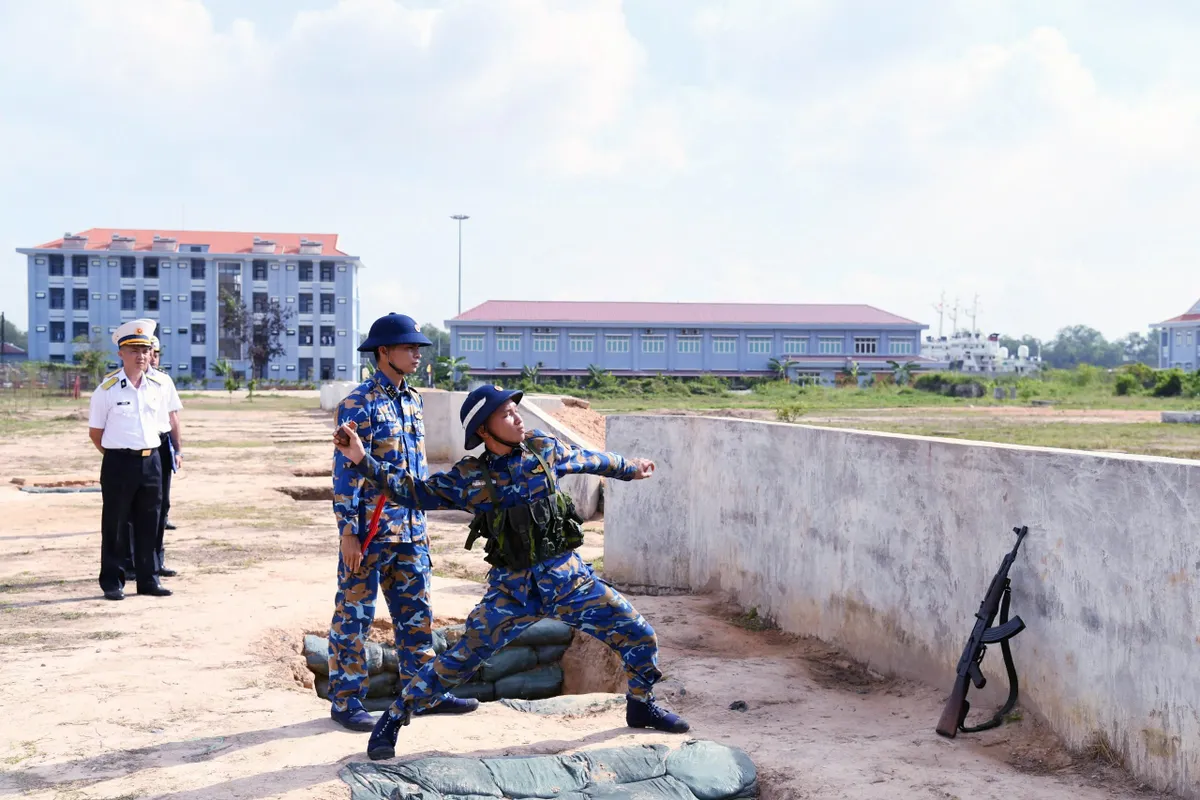 Vùng 2 Hải quân: Đảm bảo tốt cho công tác huấn luyện chiến sĩ mới - Ảnh 5.