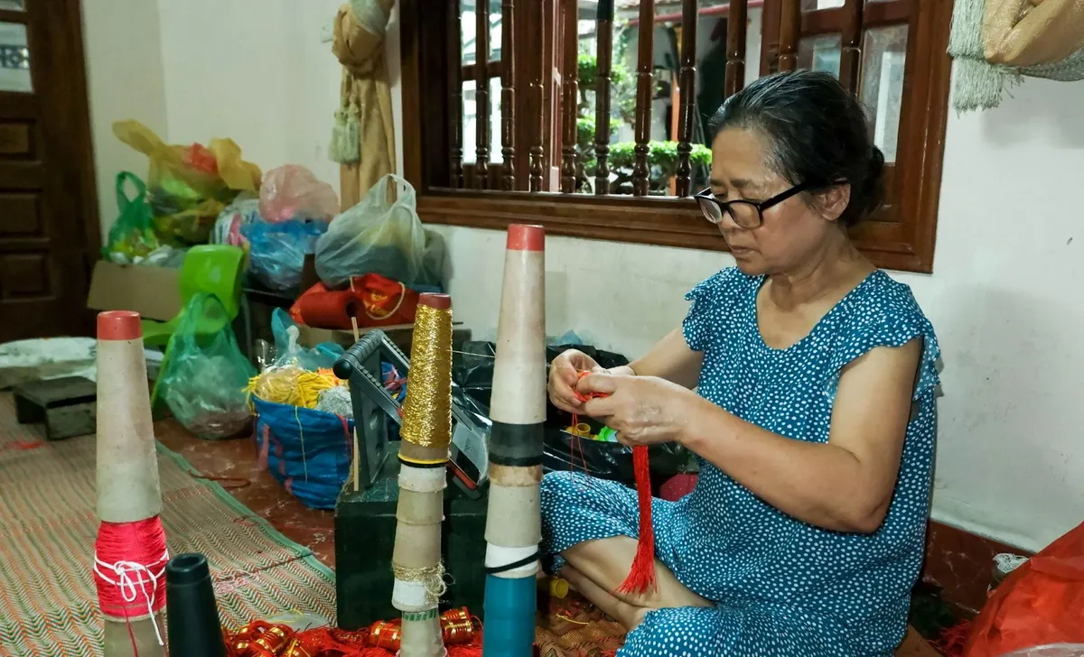 Nghề se chân chỉ hạt bột - Tinh hoa thủ công giữa lòng Hà Nội - Ảnh 3.