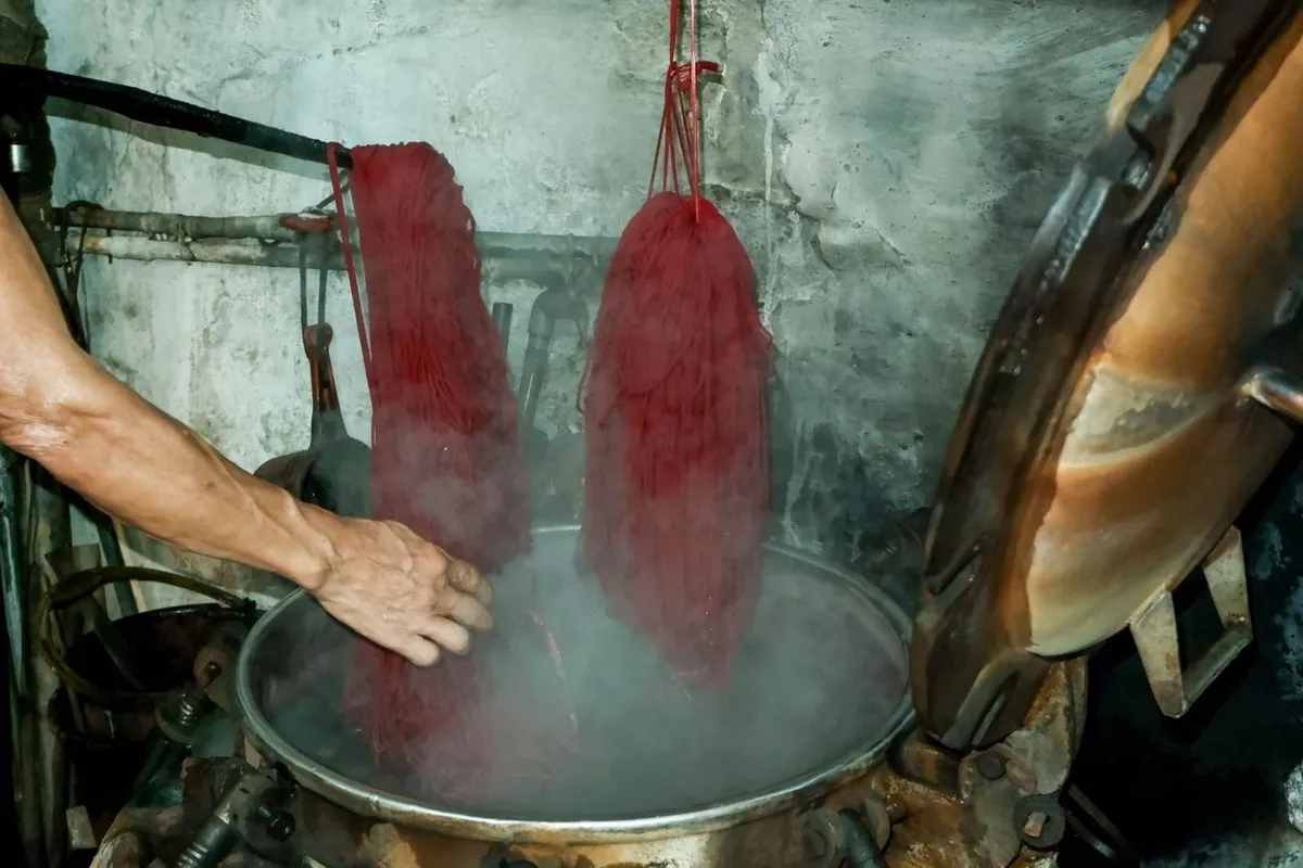 Nghề se chân chỉ hạt bột - Tinh hoa thủ công giữa lòng Hà Nội - Ảnh 4.