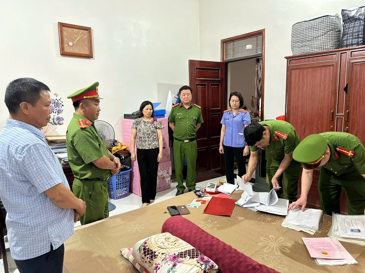 Bắt khẩn cấp Chủ tịch UBND xã Thạch Khoán (Phú Thọ) - Ảnh 2.