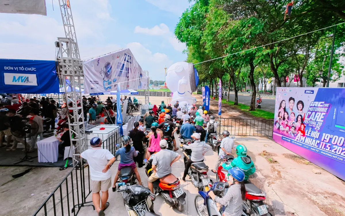 Hàng nghìn người dân hòa mình với một lễ hội cộng đồng đặc biệt - Ảnh 2.
