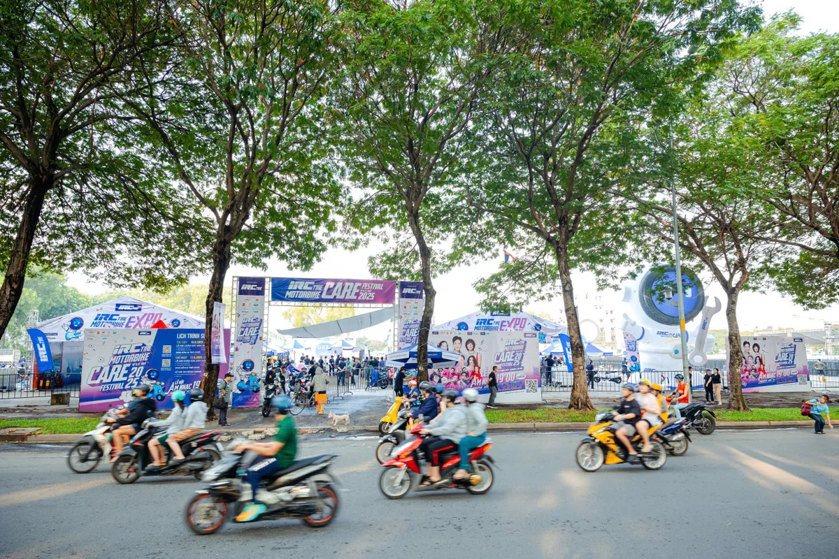 Hàng nghìn người dân hòa mình với một lễ hội cộng đồng đặc biệt - Ảnh 3.