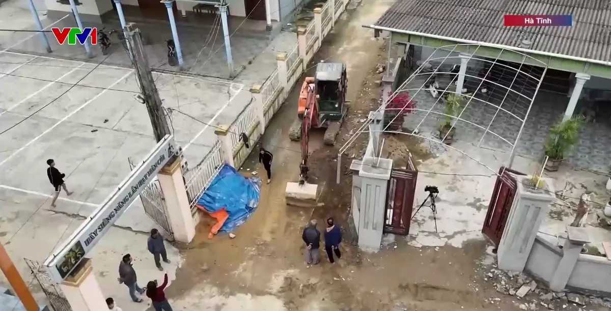 Người dân xóm đạo hiến đất mở đường - Ảnh 1.
