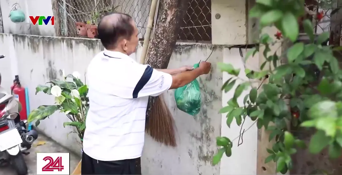 TP Hồ Chí Minh: Nhiều ý kiến trái chiều trước quy định thu phí rác theo kg - Ảnh 1.