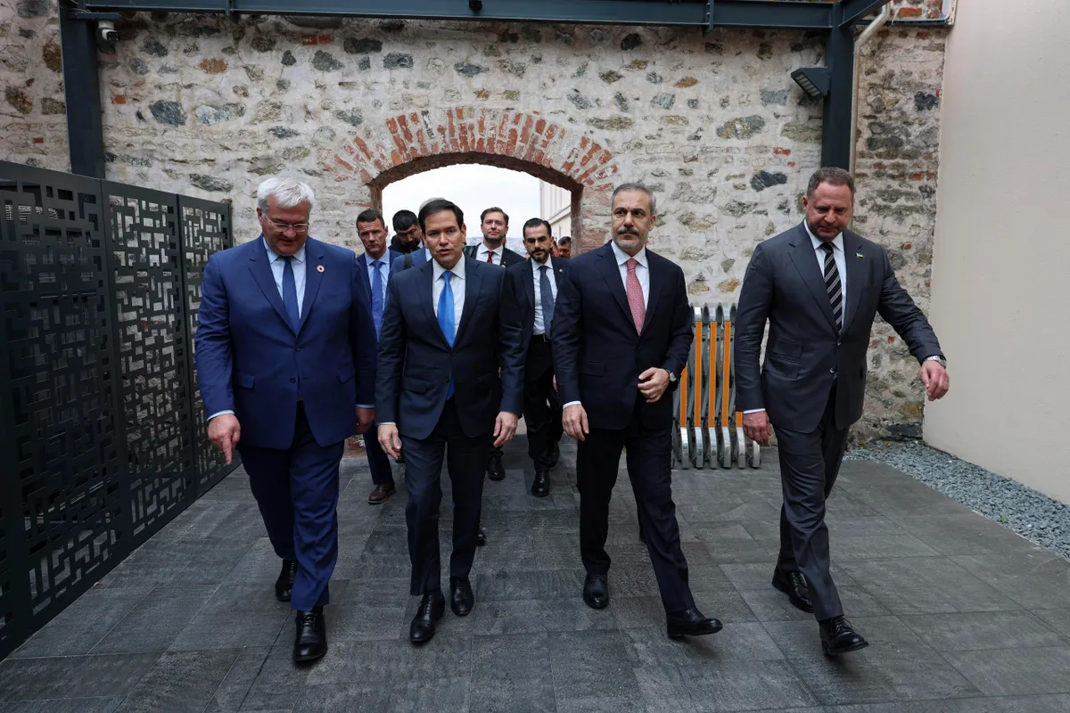 Nga và Ukraine bắt đầu đàm phán hòa bình tại Thổ Nhĩ Kỳ - Ảnh 1.