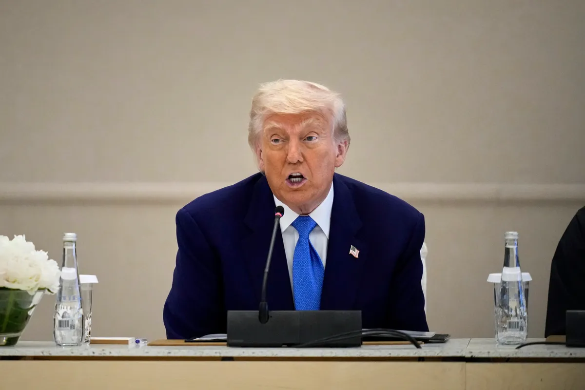 Ông Trump muốn tiếp quản Dải Gaza - Ảnh 1.