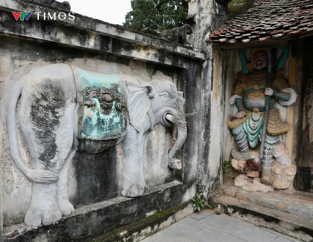 Chiêm ngưỡng vẻ đẹp cổ kính ngôi đình gần 400 tuổi vùng đất Tổ - Ảnh 8.