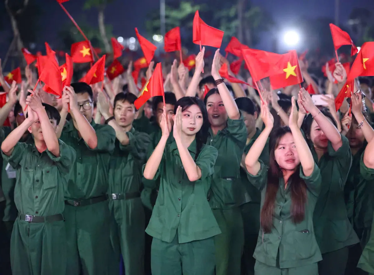 Lan tỏa khát vọng cống hiến cho gần 3.000 sinh viên thế hệ mới - Ảnh 3.