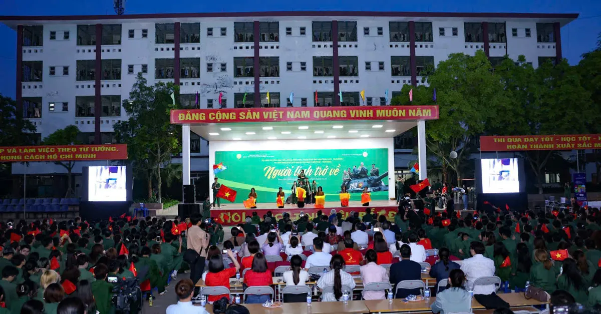 Lan tỏa khát vọng cống hiến cho gần 3.000 sinh viên thế hệ mới - Ảnh 10.