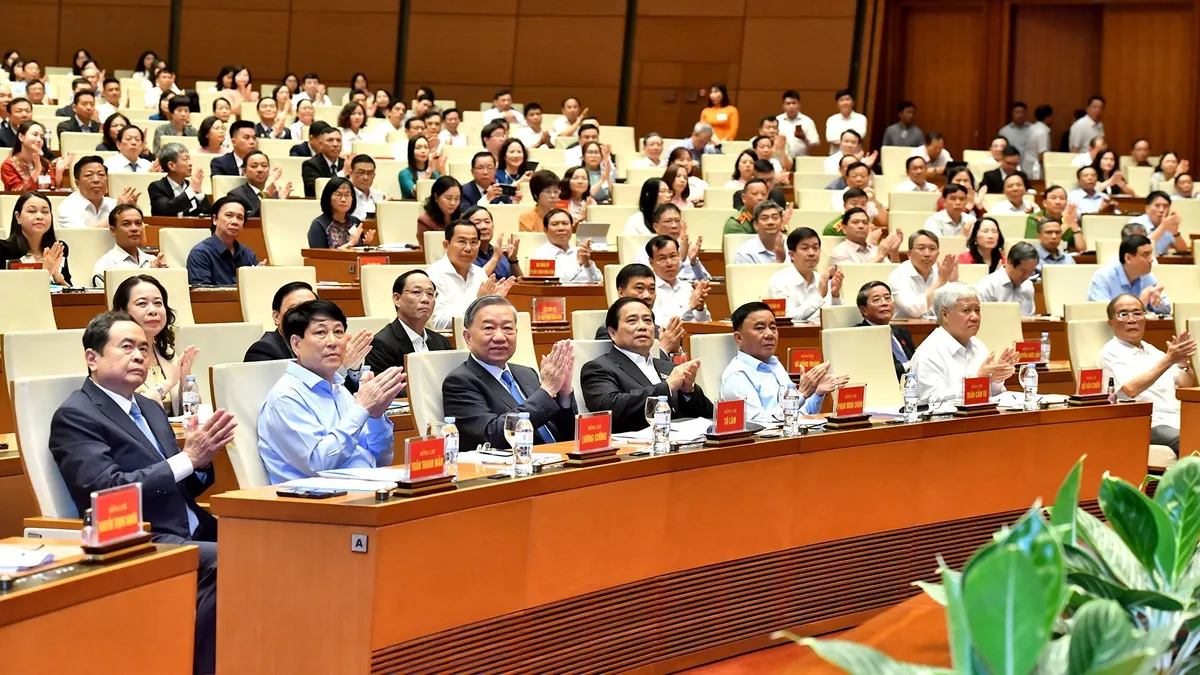 Phát biểu của Tổng Bí thư Tô Lâm tại Hội nghị toàn quốc quán triệt, triển khai thực hiện Nghị quyết số 66-NQ/TW và Nghị quyết số 68-NQ/TW - Ảnh 2. Phát biểu của Tổng Bí thư Tô Lâm tại Hội nghị toàn quốc quán triệt, triển khai thực hiện Nghị quyết số 66-NQ/TW và Nghị quyết số 68-NQ/TW - Ảnh 2.