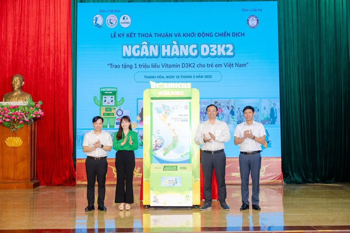 Ngân hàng D3K2 2025 - Trao tặng 1 triệu liều vitamin D3K2 - Ảnh 4.
