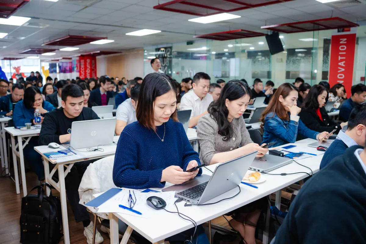 “Mỗi người đi làm phải biết dùng AI” – Sứ mệnh phổ cập AI toàn dân từ FPT - Ảnh 3.