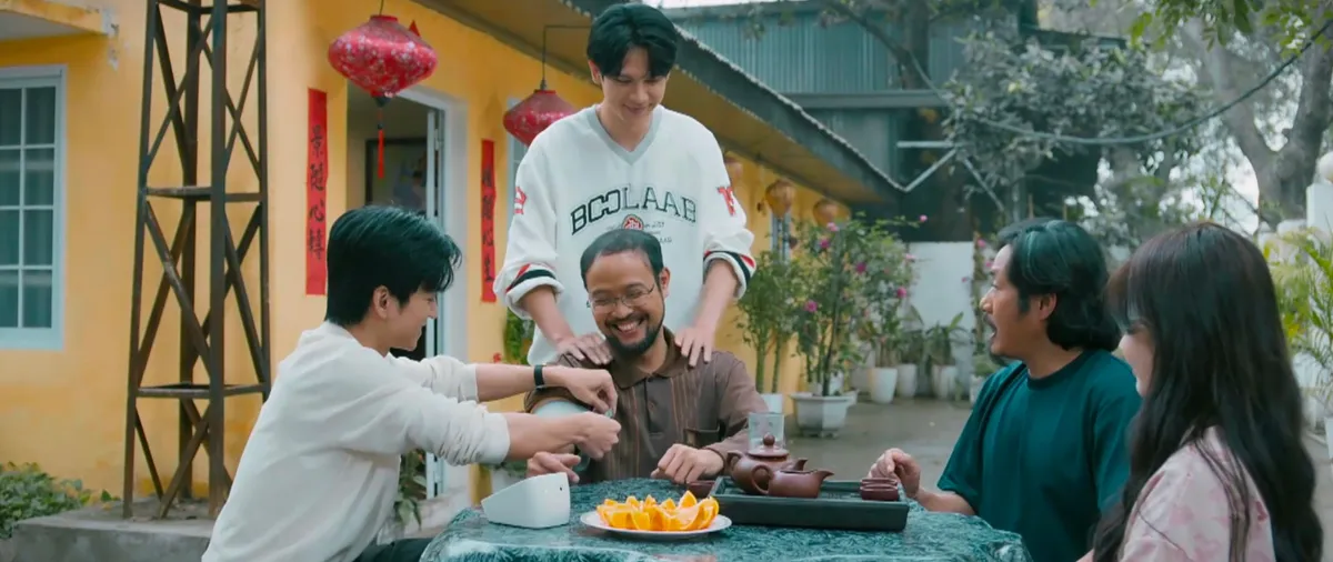 Cha tôi, người ở lại - Tập 41: Cả nhà vỡ oà nghe kết quả xét nghiệm của bố Bình - Ảnh 7. Cha tôi, người ở lại - Tập 41: Cả nhà vỡ oà nghe kết quả xét nghiệm của bố Bình - Ảnh 7.