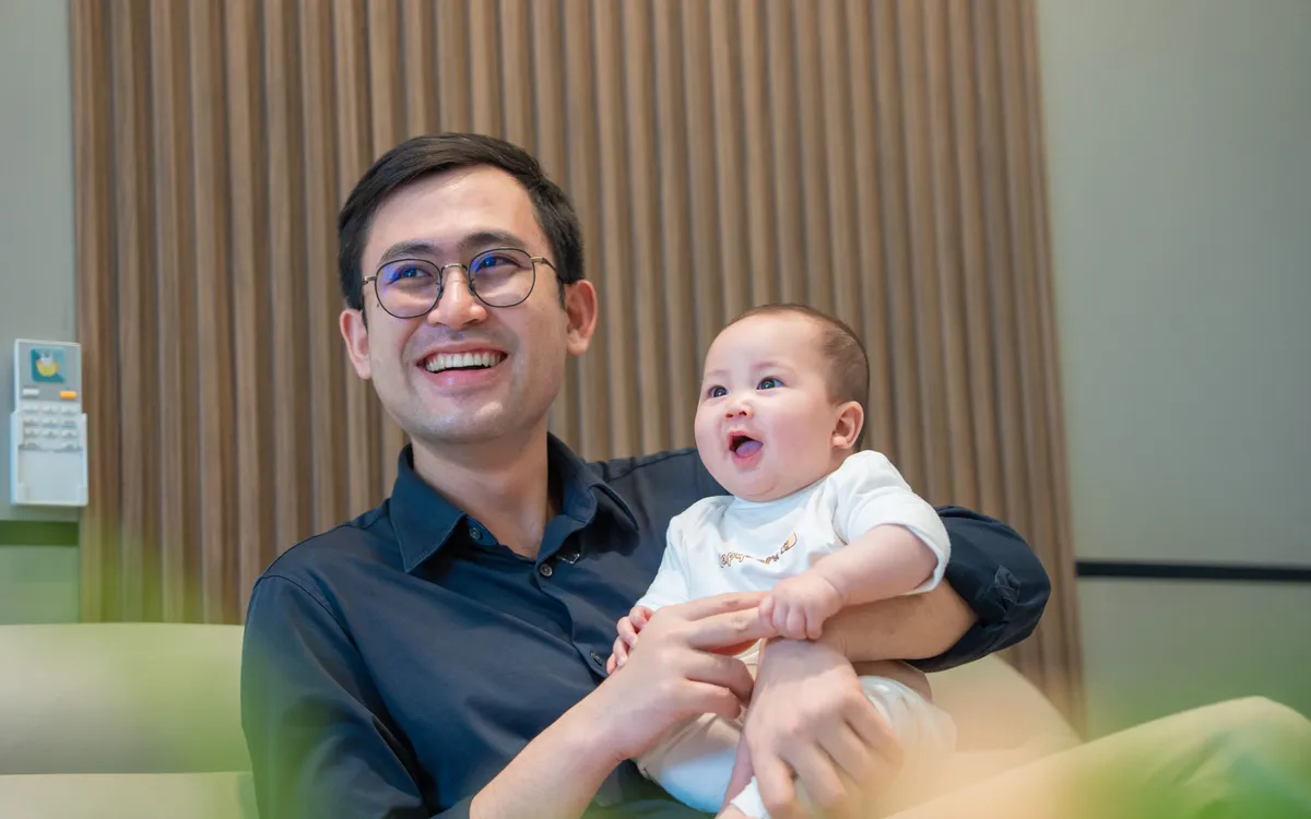 Ánh sáng trở lại với gia đình mang Gen mù lòa - Ảnh 2.