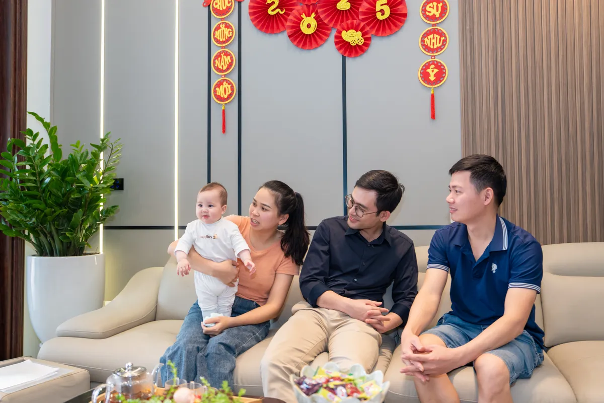 Ánh sáng trở lại với gia đình mang Gen mù lòa - Ảnh 3.