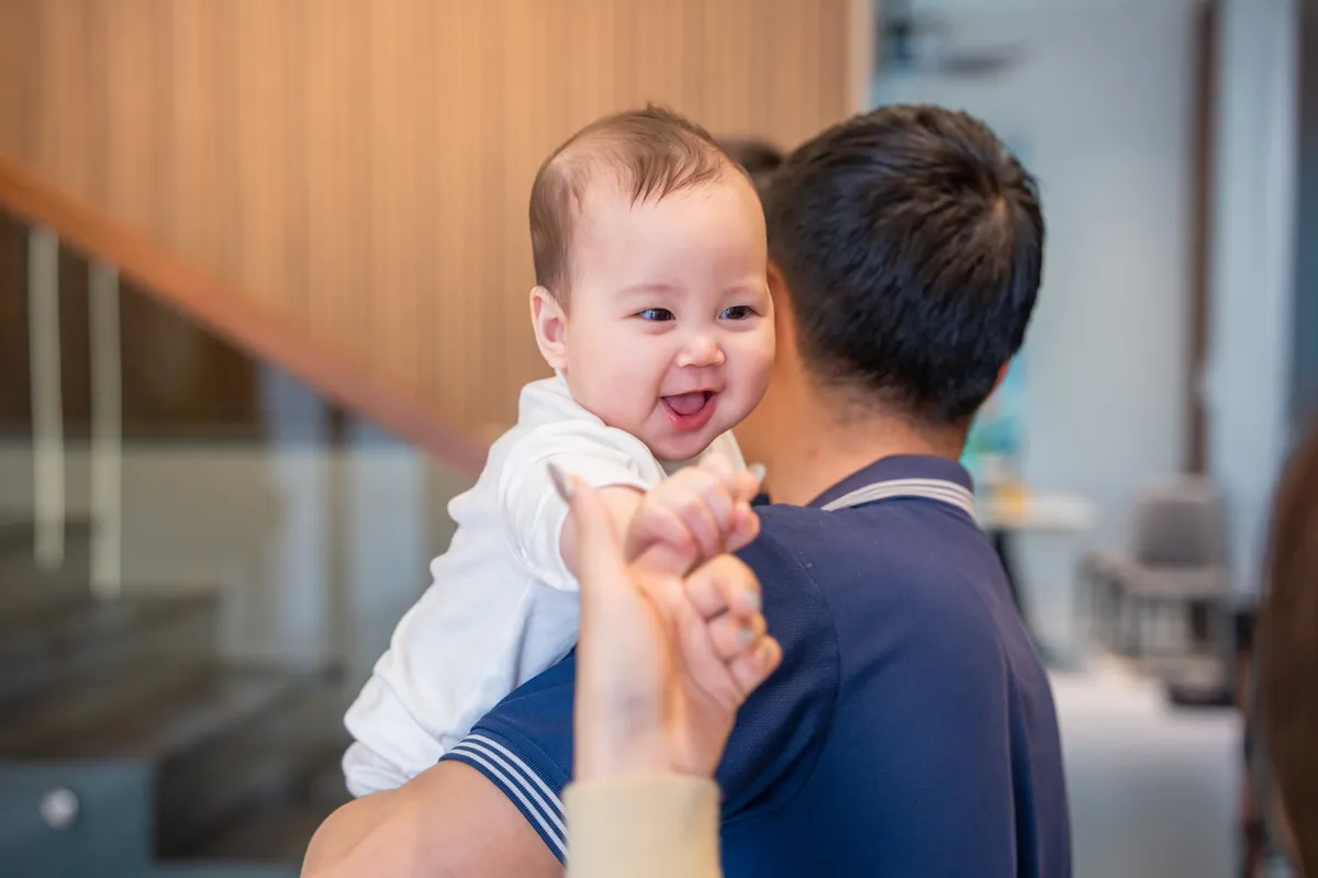 Ánh sáng trở lại với gia đình mang Gen mù lòa - Ảnh 4.