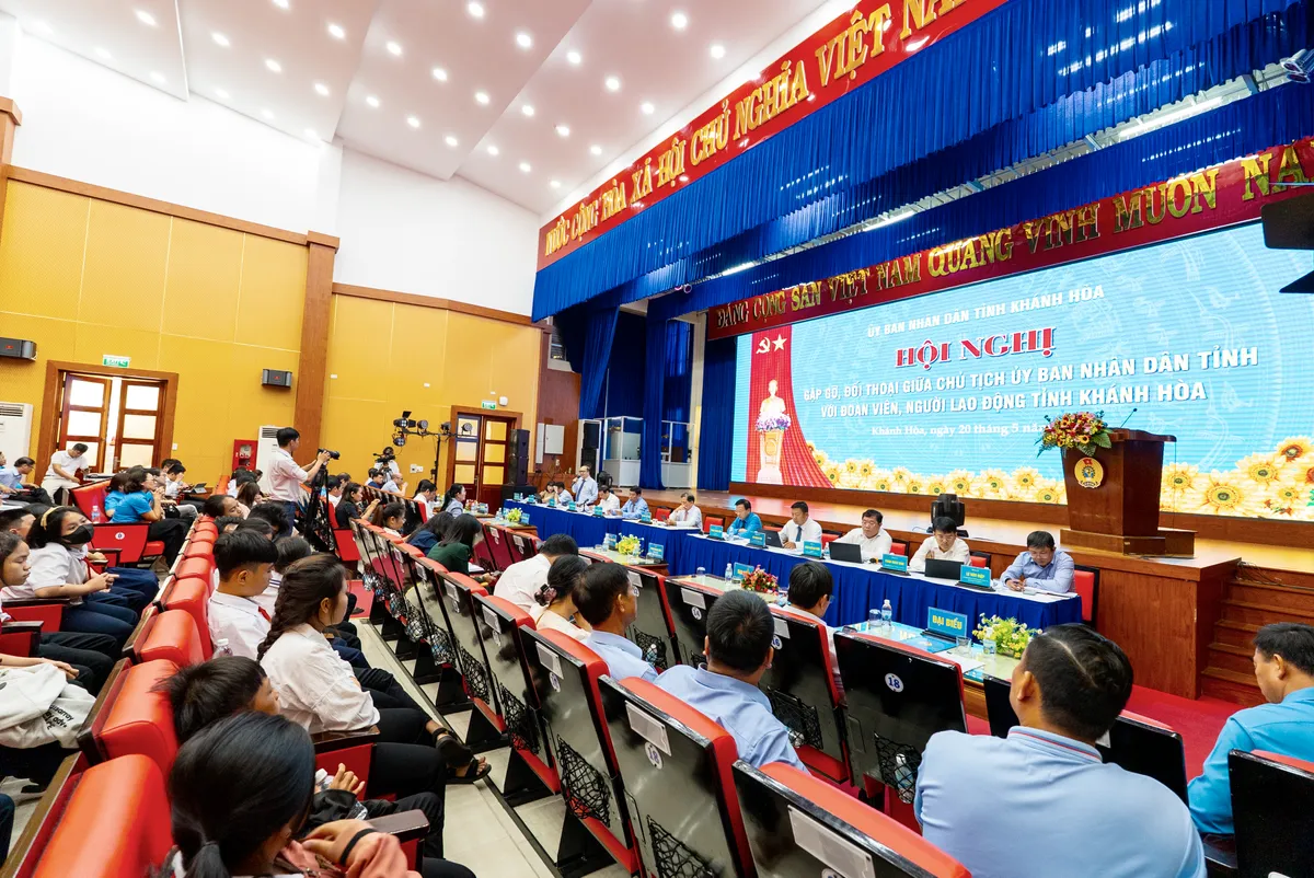 Khánh Hòa: Vững tâm người lao động trong giai đoạn sắp xếp, tinh gọn bộ máy - Ảnh 3.