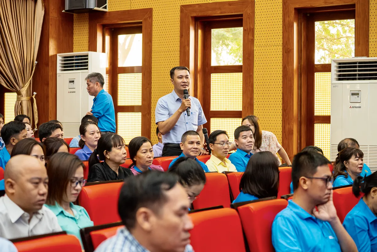 Khánh Hòa: Vững tâm người lao động trong giai đoạn sắp xếp, tinh gọn bộ máy - Ảnh 1.