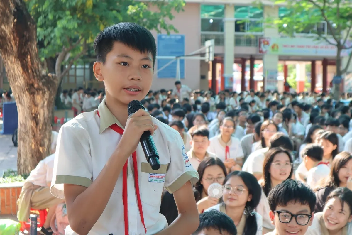 Học sinh nâng cao kỹ năng nhận diện và phòng ngừa tin giả - Ảnh 1.