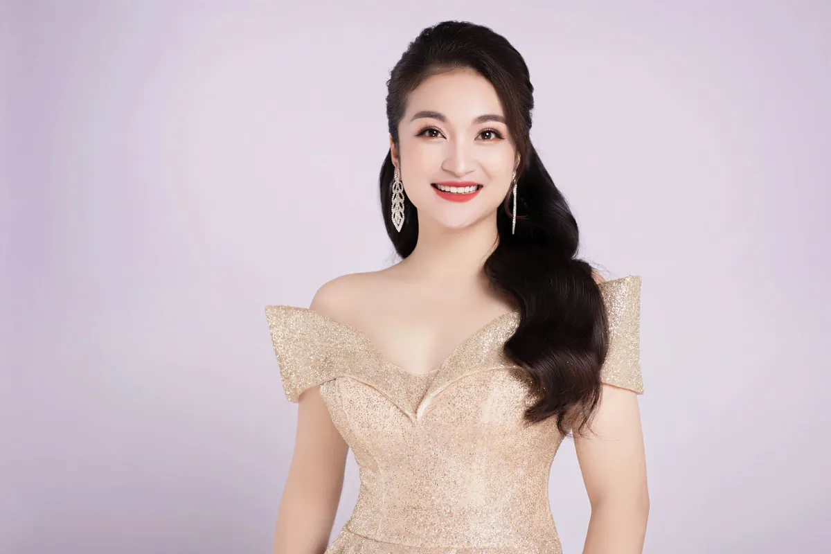 Ca sĩ Đỗ Tố Hoa: Tiếp lửa cho các thí sinh Điểm hẹn tài năng - Ảnh 5. Ca sĩ Đỗ Tố Hoa: Tiếp lửa cho các thí sinh Điểm hẹn tài năng - Ảnh 5.
