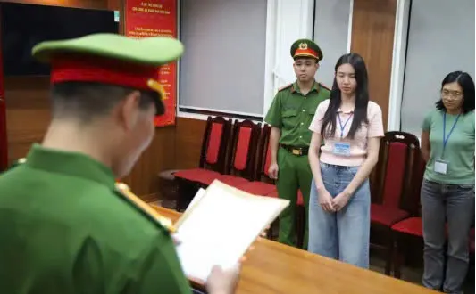 Nguyễn Thúc Thùy Tiên: Hành trình từ Hoa hậu Hòa bình Quốc tế đến Vụ án Kẹo Kera Nguyễn Thúc Thùy Tiên: Hành trình từ Hoa hậu Hòa bình Quốc tế đến Vụ án Kẹo Kera