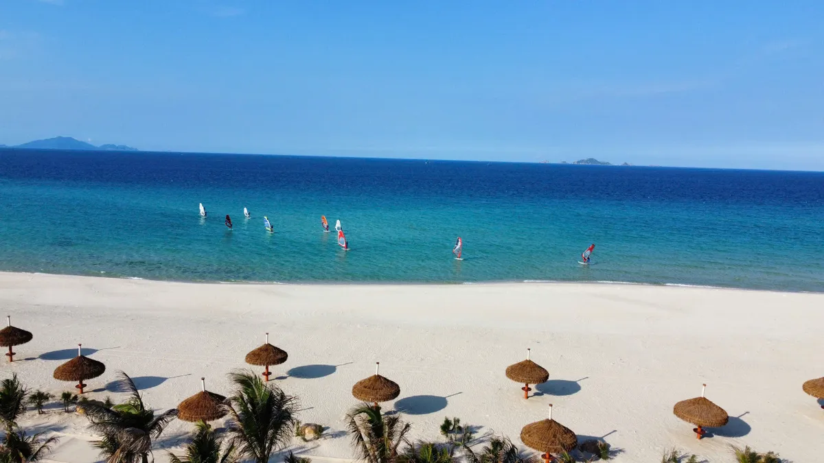 Hợp lực “biển - rừng” để du lịch phát triển. - Ảnh 1.