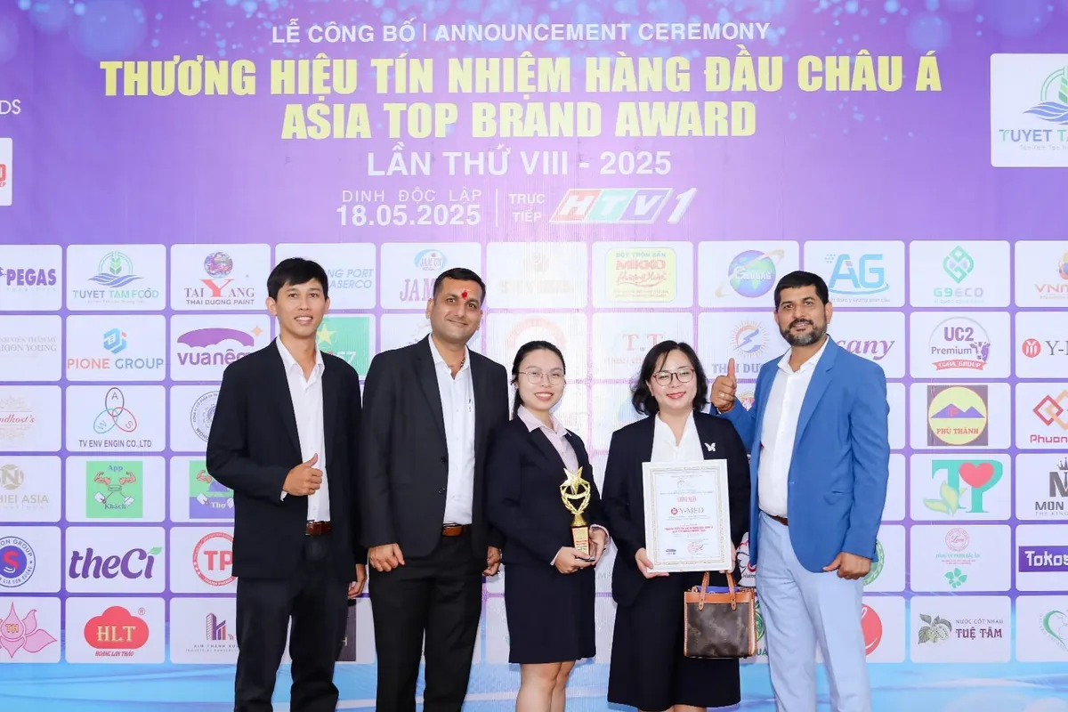Y-Med Healthcare được vinh danh trong Top 10 Asia Top Brand Awards 2025 - Ảnh 2. Y-Med Healthcare được vinh danh trong Top 10 Asia Top Brand Awards 2025 - Ảnh 2.