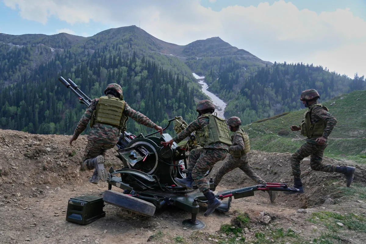 Pakistan - Ấn Độ nhất trí rút quân sớm nhất - Ảnh 1.