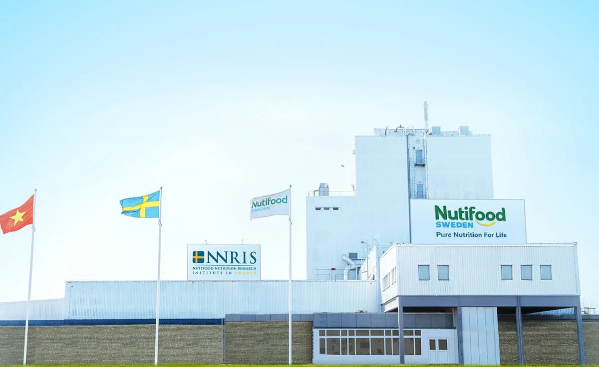 Hành trình sữa Nutifood GrowPLUS+ nhập khẩu đến tay người tiêu dùng - Ảnh 1.