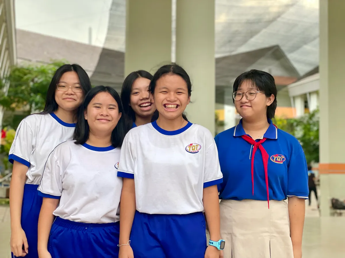 Nhiều trường học ở TP Hồ Chí Minh điều chỉnh thời gian tan học, lịch học trước ảnh hưởng của bão Kalmaegi - Ảnh 1.