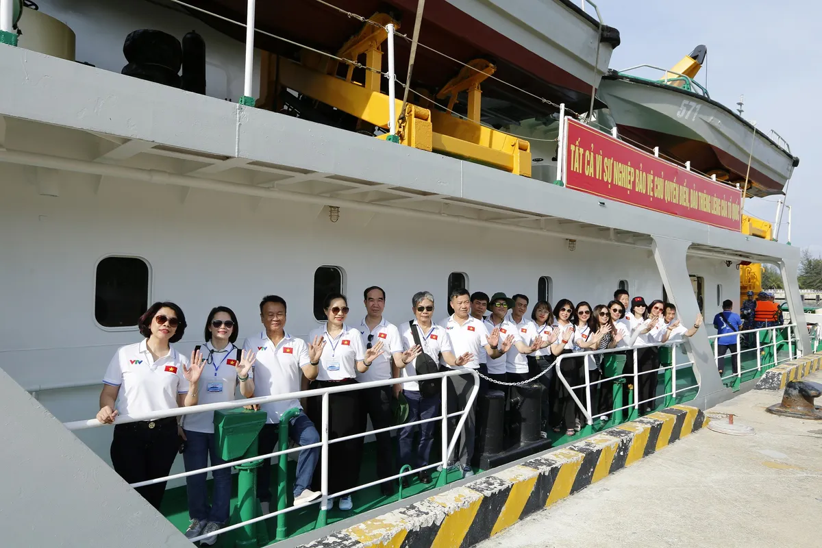 Trường Sa trong tim mỗi người... - Ảnh 2.