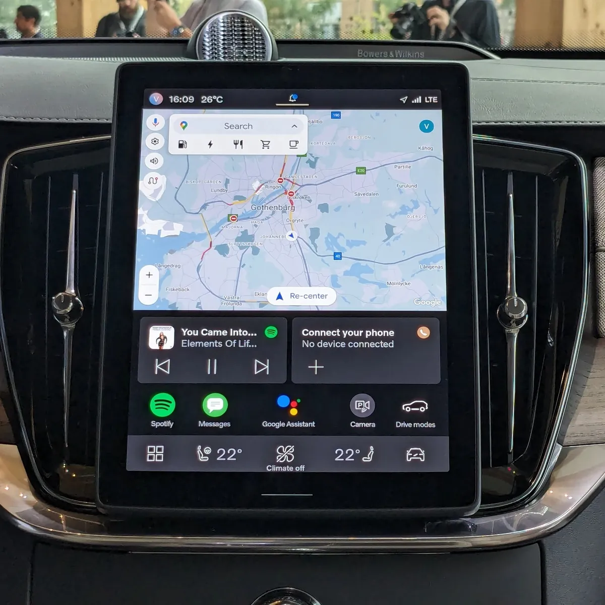Hãng Volvo tiên phong ứng dụng AI của Google vào dòng xe của mình - Ảnh 2.