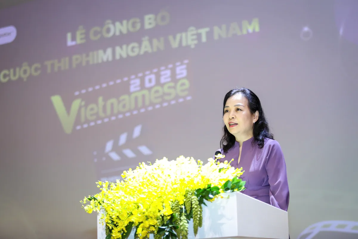 Đạo diễn Nguyễn Quang Dũng và Thu Trang truyền lửa cho các bạn trẻ mê làm phim - Ảnh 1.