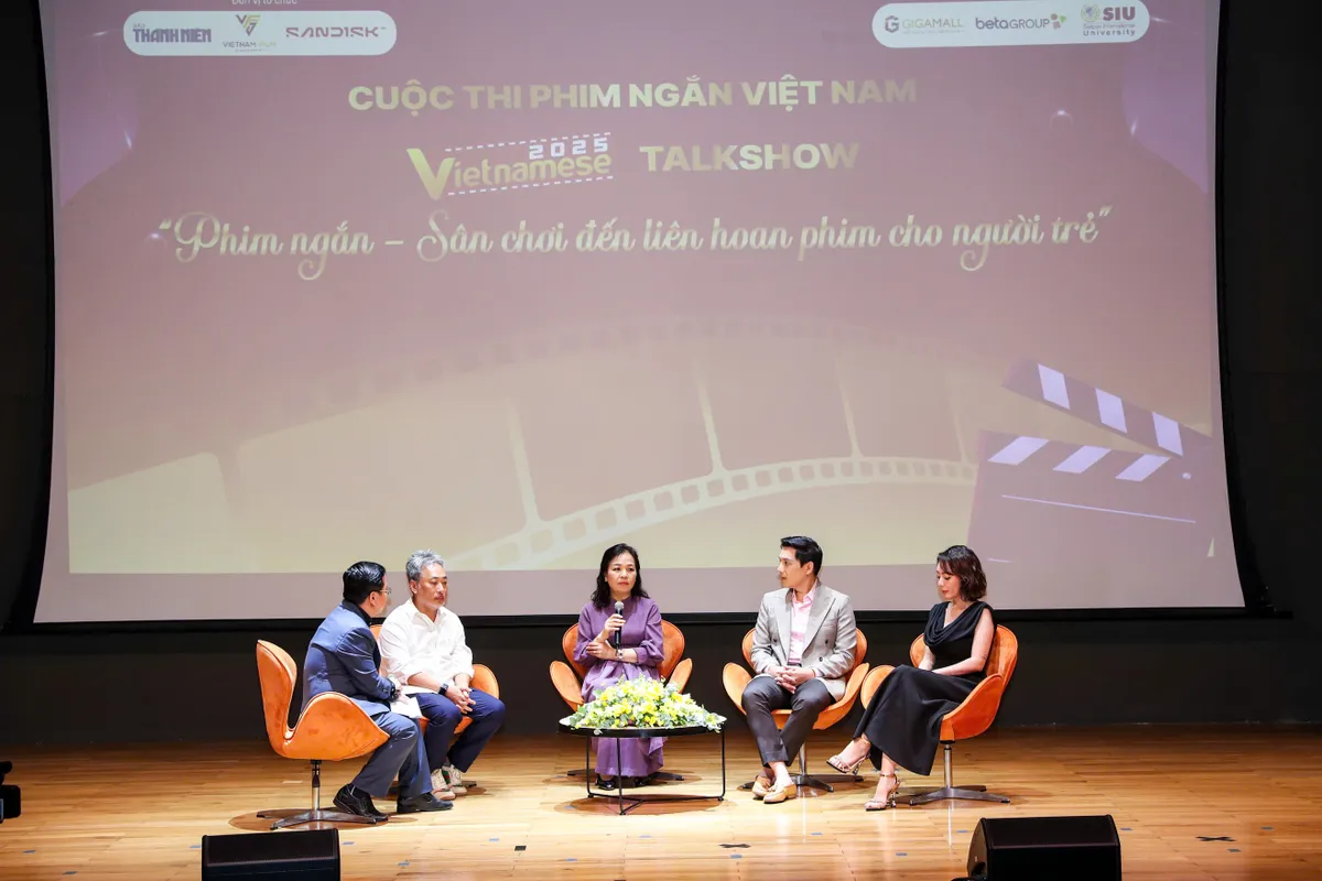 Đạo diễn Nguyễn Quang Dũng và Thu Trang truyền lửa cho các bạn trẻ mê làm phim - Ảnh 2.