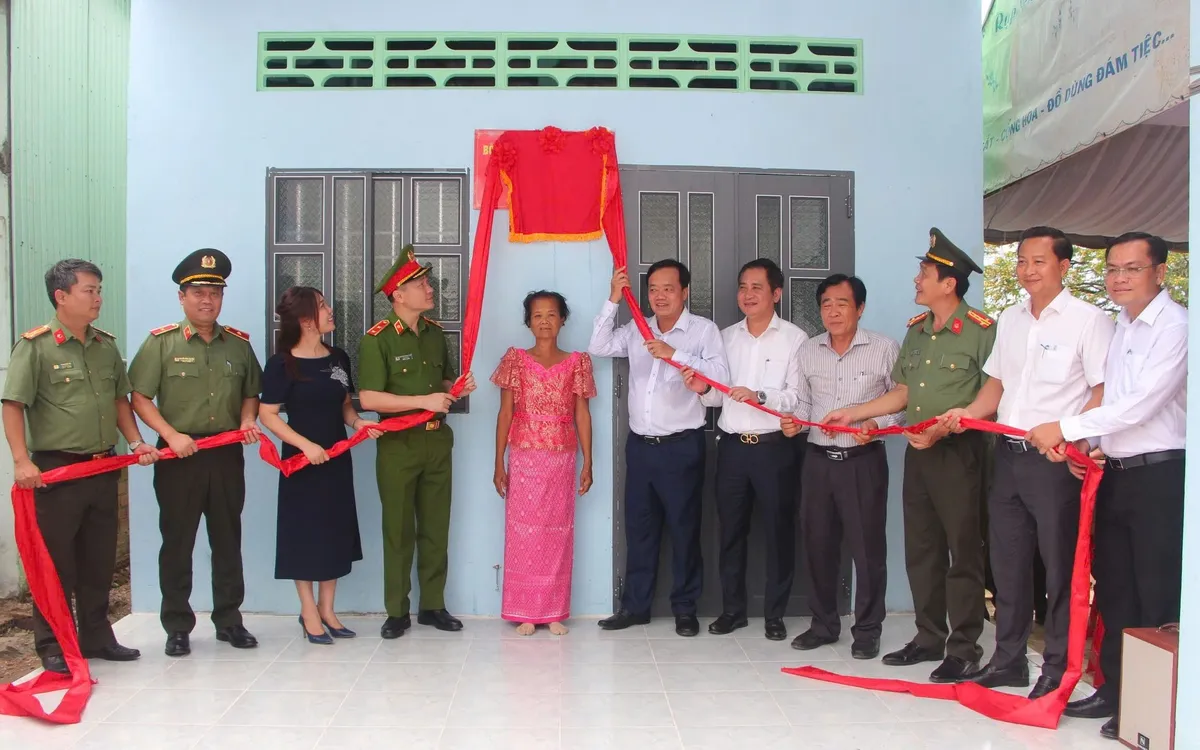700 mái ấm khang trang trao tặng người dân khó khăn tại Bạc Liêu - Ảnh 2.