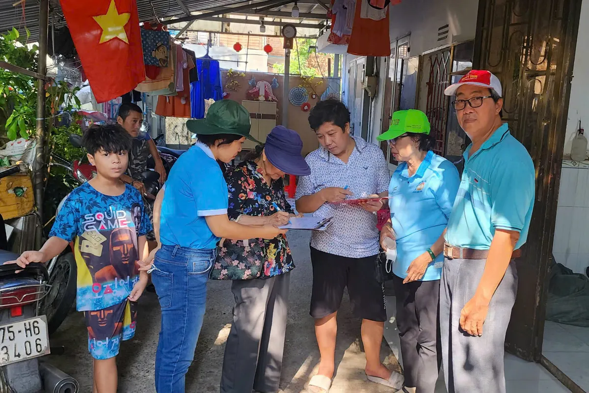 “Nhờn luật” xả rác bừa bãi: Đề xuất tăng phạt, xử lý tận gốc tái phạm - Ảnh 2.