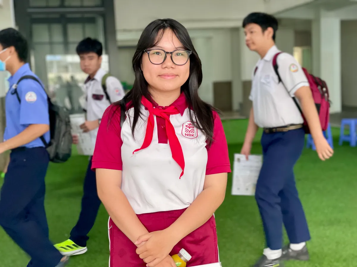 Tuyển sinh lớp 10 trường Phổ thông Năng khiếu: Ngày thi đầu tiên bắt đầu - Ảnh 3.