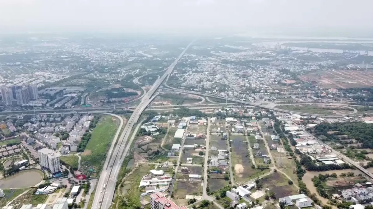 TP Hồ Chí Minh tháo gỡ bài toán thiếu cát cho thi công Vành đai 3 - Ảnh 1.