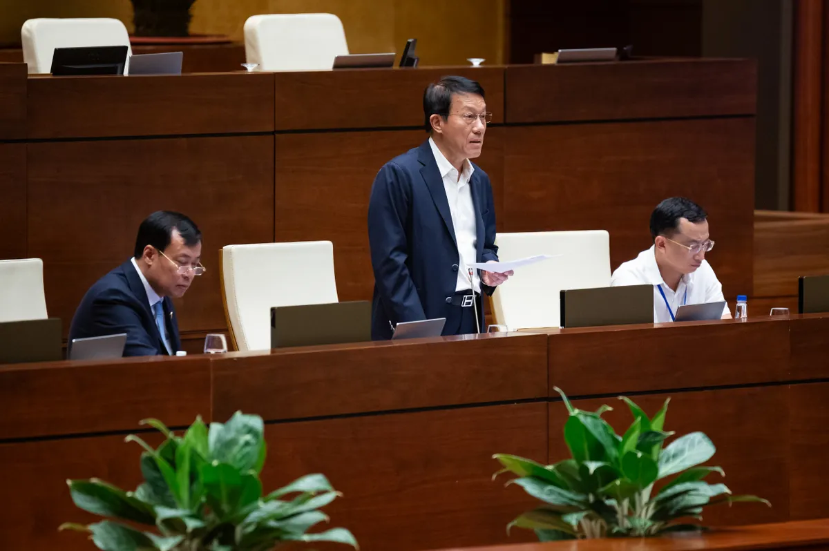 Bộ trưởng Bộ Công an nêu thực trạng thông tin khách hàng bị bán cho đối tượng lừa đảo - Ảnh 1.