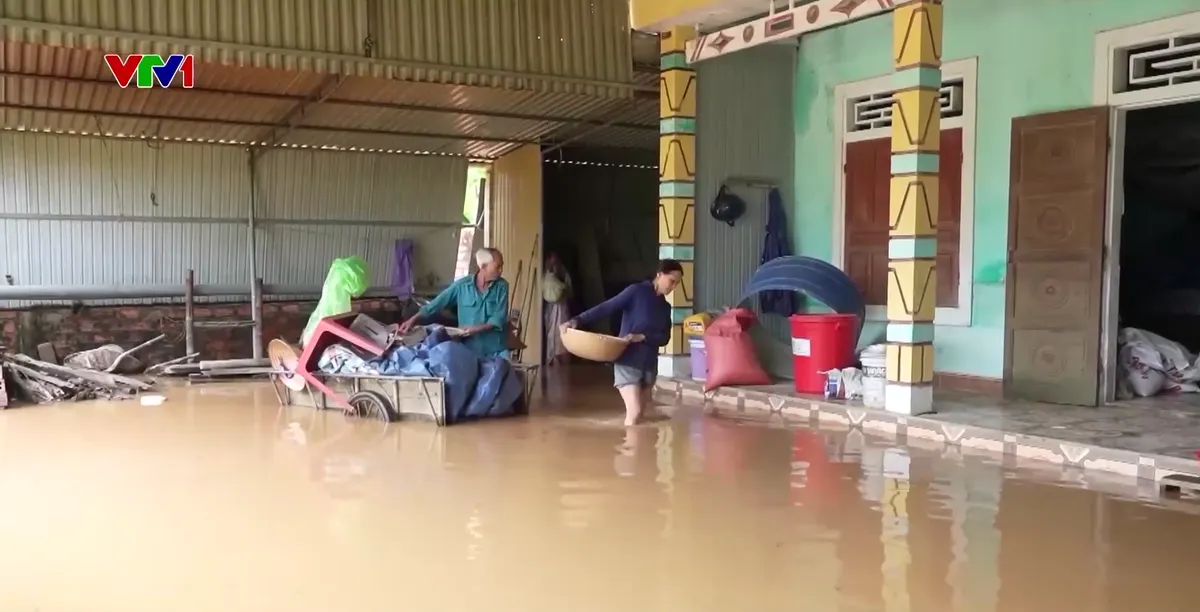 Hà Tĩnh: Mưa ngập cuốn trôi tài sản, gây thiệt hại nặng nề cho người dân - Ảnh 2.