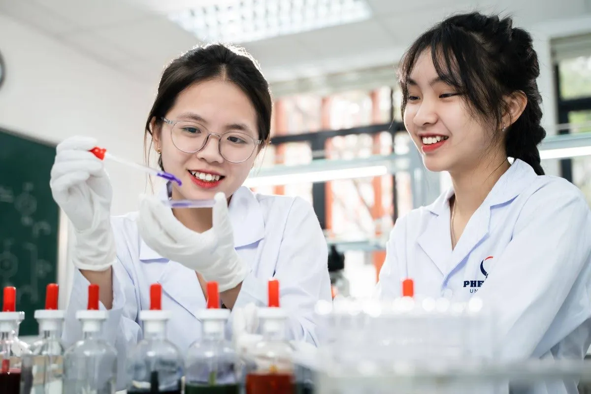 Học thực chiến – Làm thật sớm: Sinh viên Phenikaa chạm tay vào cơ hội nghề nghiệp từ giảng đường - Ảnh 1.