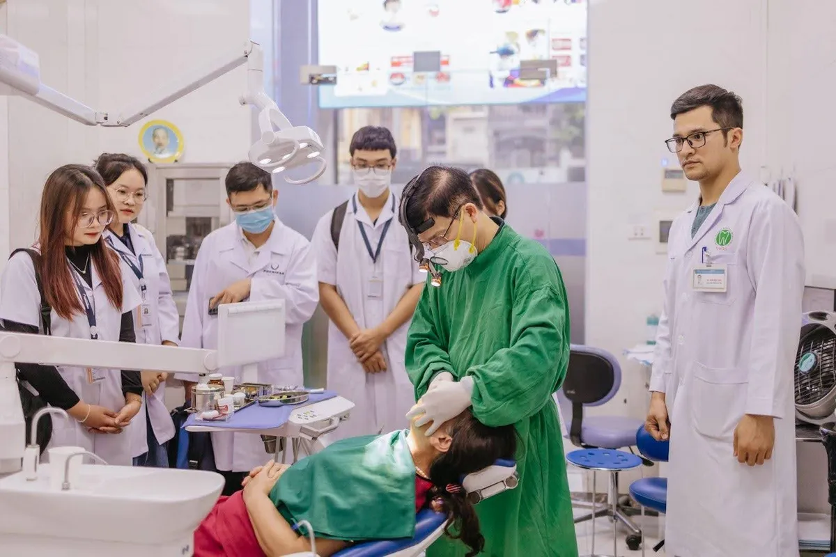 Học thực chiến – Làm thật sớm: Sinh viên Phenikaa chạm tay vào cơ hội nghề nghiệp từ giảng đường - Ảnh 2.