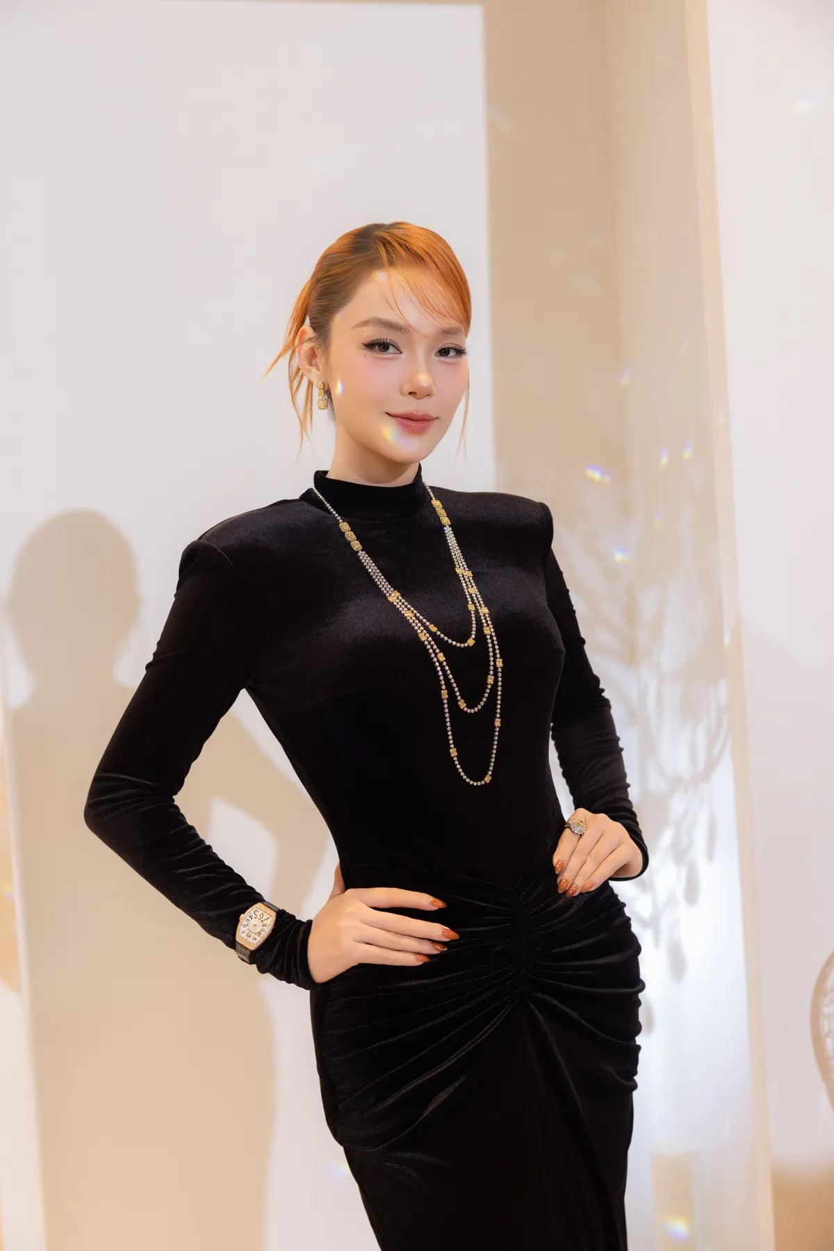 Nhã Phương, Hari Won và dàn sao hội tụ tại show diễn mở màn Vietnam Couture Fashion Week - Ảnh 7.
