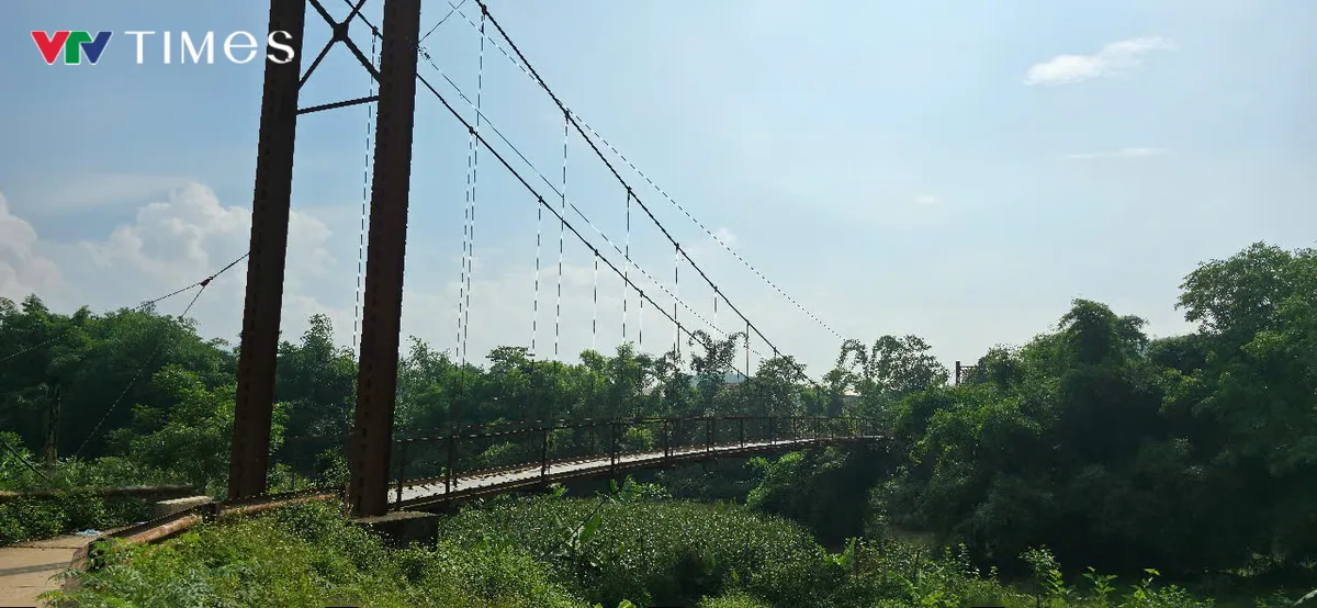 Phú Thọ: Cầu treo Hà Biên xuống cấp nghiêm trọng vẫn chưa được sửa chữa - Ảnh 5. Phú Thọ: Cầu treo Hà Biên xuống cấp nghiêm trọng vẫn chưa được sửa chữa - Ảnh 5.