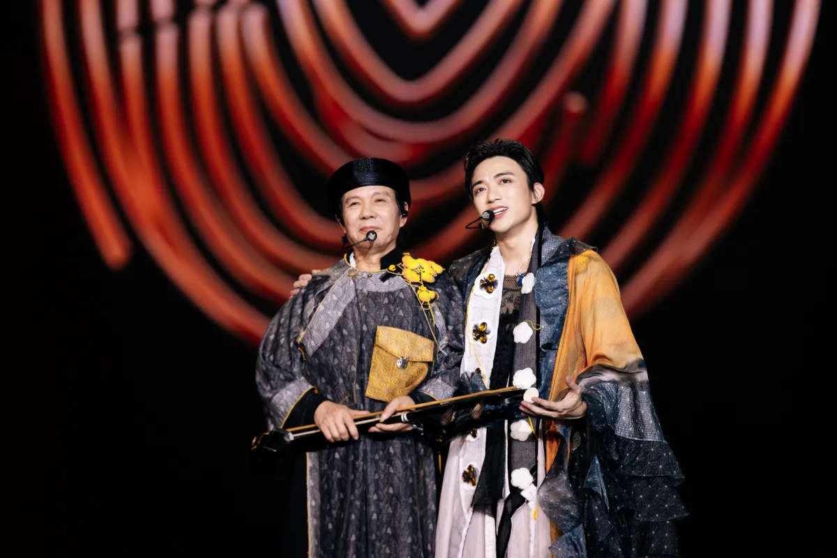 Soobin khóc trong concert đầu tiên của sự nghiệp: Đã thực hiện được giấc mơ lớn nhất đời - Ảnh 13.