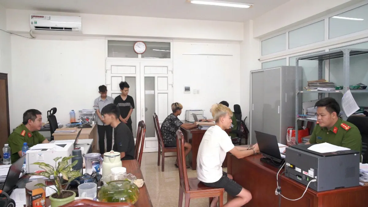 Huế: Bắt nhóm thanh thiếu niên trộm xe liên tỉnh - Ảnh 2.