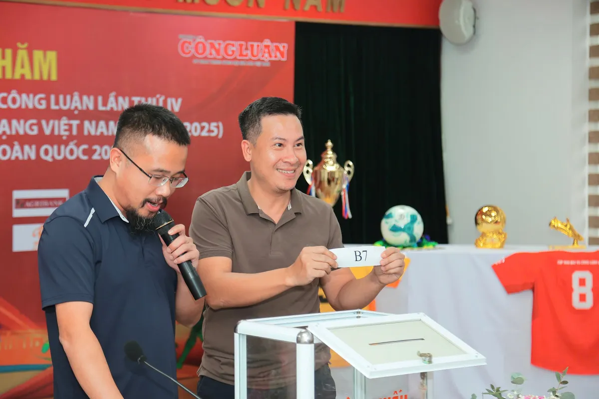 16 đội tham gia tranh tài tại Giải bóng đá Cúp Nhà báo & Công luận 2025 - Ảnh 9.