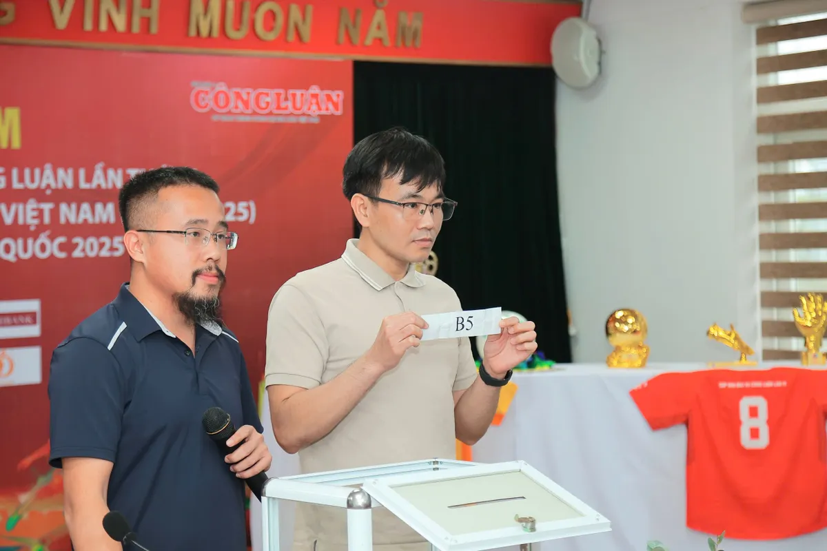 16 đội tham gia tranh tài tại Giải bóng đá Cúp Nhà báo & Công luận 2025 - Ảnh 8.