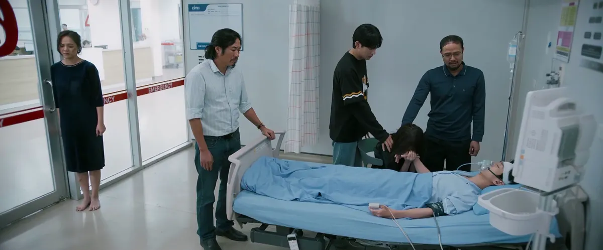Cha tôi, người ở lại - Tập 44: Nguyên hôn mê sâu, An vừa khóc vừa hát bên giường bệnh - Ảnh 6.